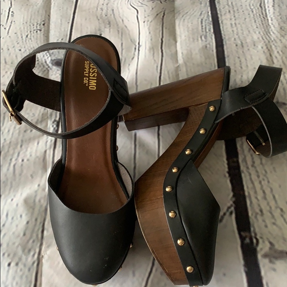 Mossimo platform shoes size 8.5
